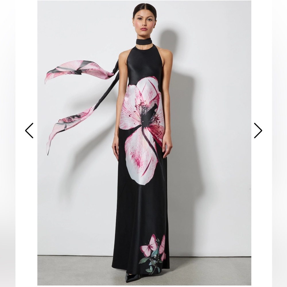🏷️ NWT. Alice and Olivia Montana Gown with Halter Neck Ties and Scarf